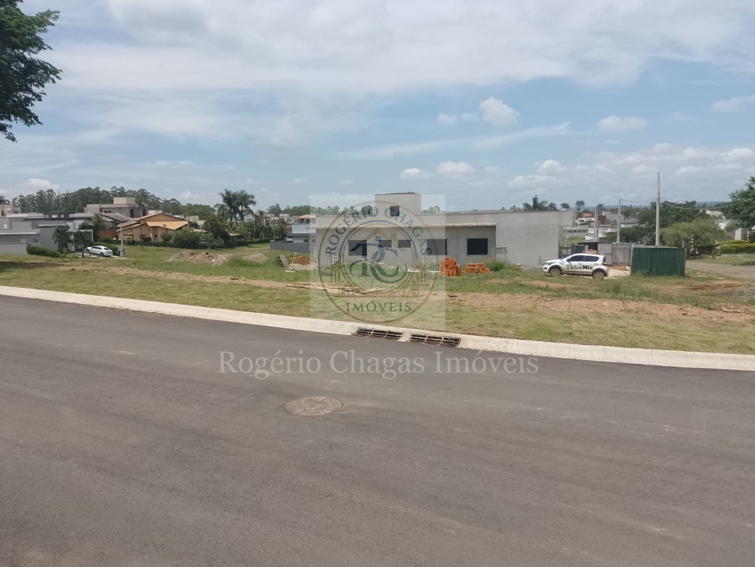 Lote 2 de Esquina 450 m² — Ninho Verde 1, Porangaba-SP